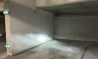 Garage  14 m² à louer à Marseille 8 (13008)