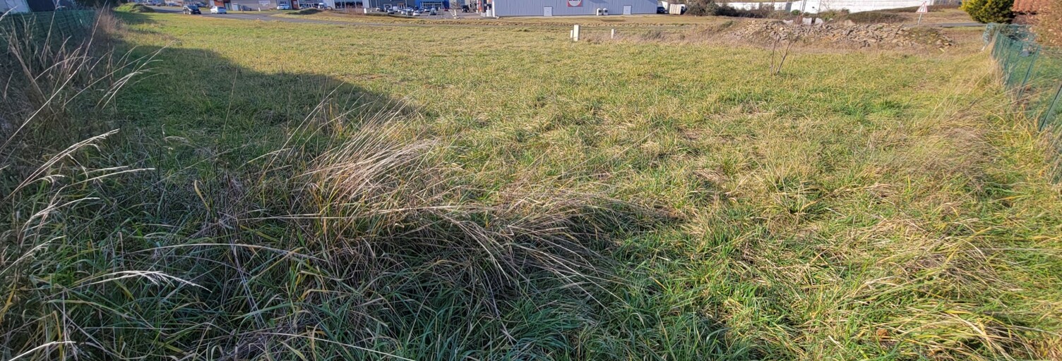 Terrain  2377 m² à vendre à Ruffec (16700)