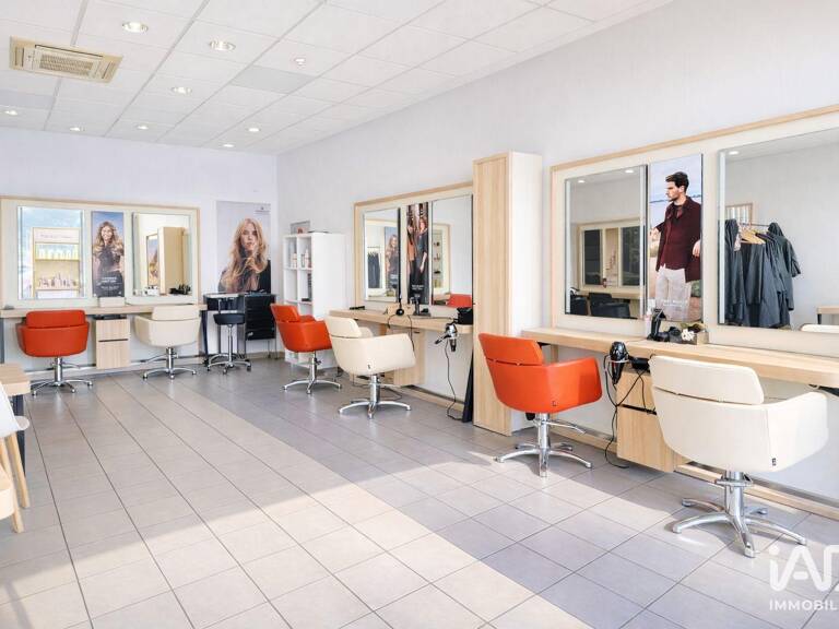 Vente Boutique/Local commercial 75 m&sup2; — photo 1