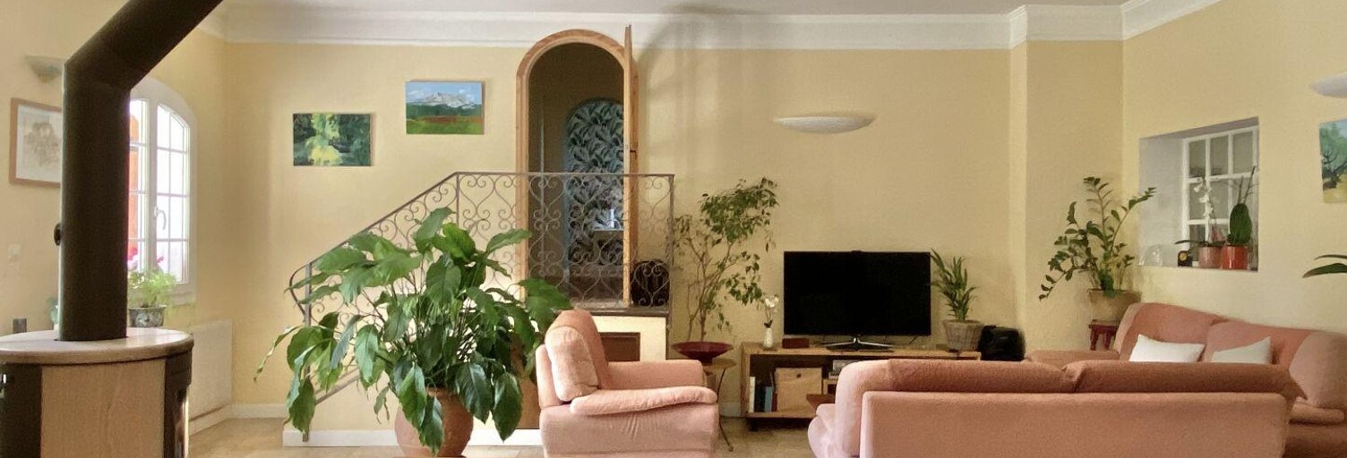 Maison 6 Pièces 160 m² à vendre à Rousset (13790)