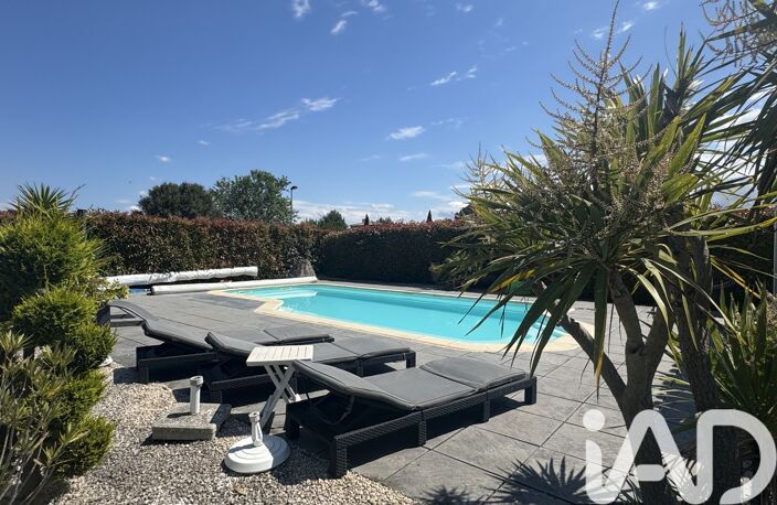 Vente Maison/villa 8 pièces — photo 2