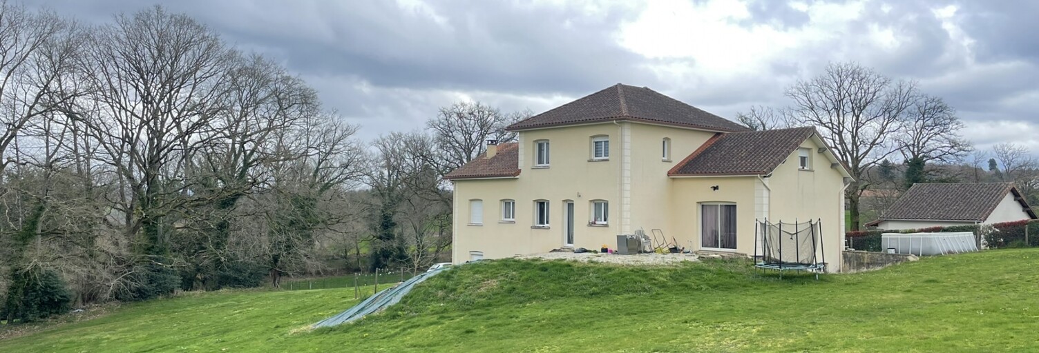 Maison 8 Pièces 235 m² à vendre à Saint-Léonard-de-Noblat (87400)