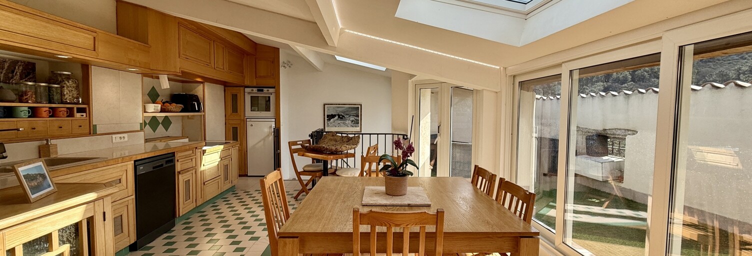 Maison 5 Pièces 142 m² à vendre à La Garde-Freinet (83680)