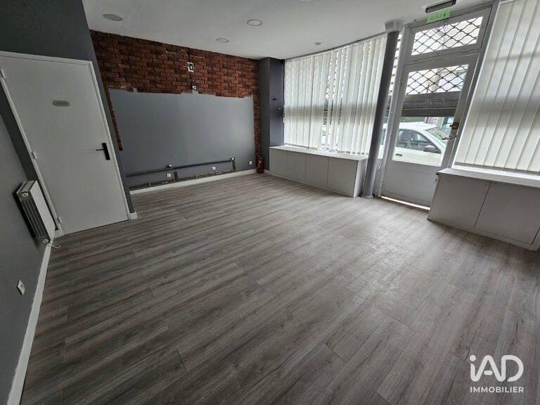 Location Boutique/Local commercial 30 m&sup2; — photo 1