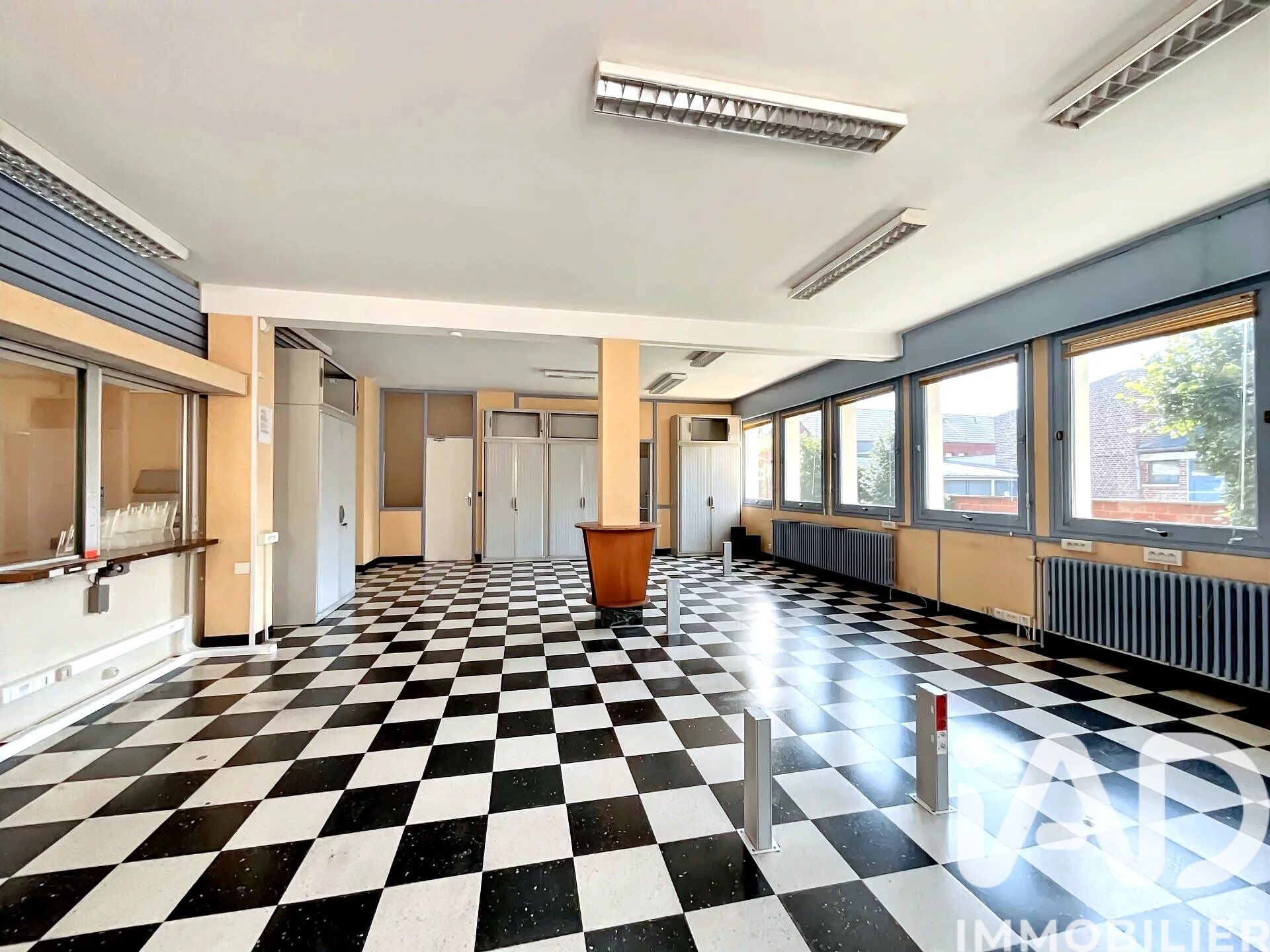 Marchiennes - 252m² - 3p. - 2ch.