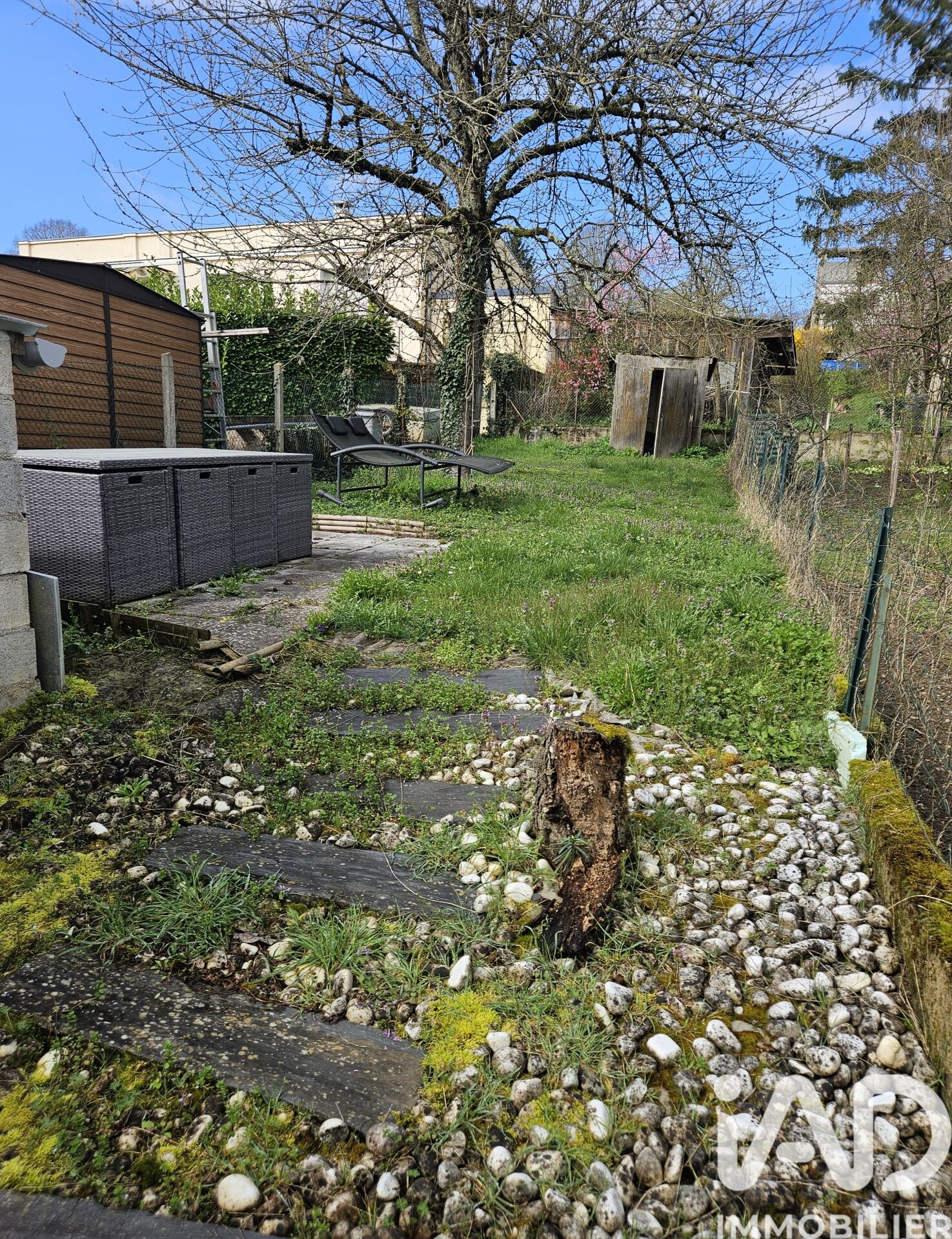 Villeneuve-Sur-Yonne - 75m² - 3p. - 2ch.