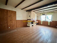 maison de trois chambres avec garage et jardin — photo 4