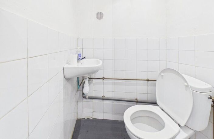 LOCAL COMMERCIAL OU PROFESSIONNEL — photo 4