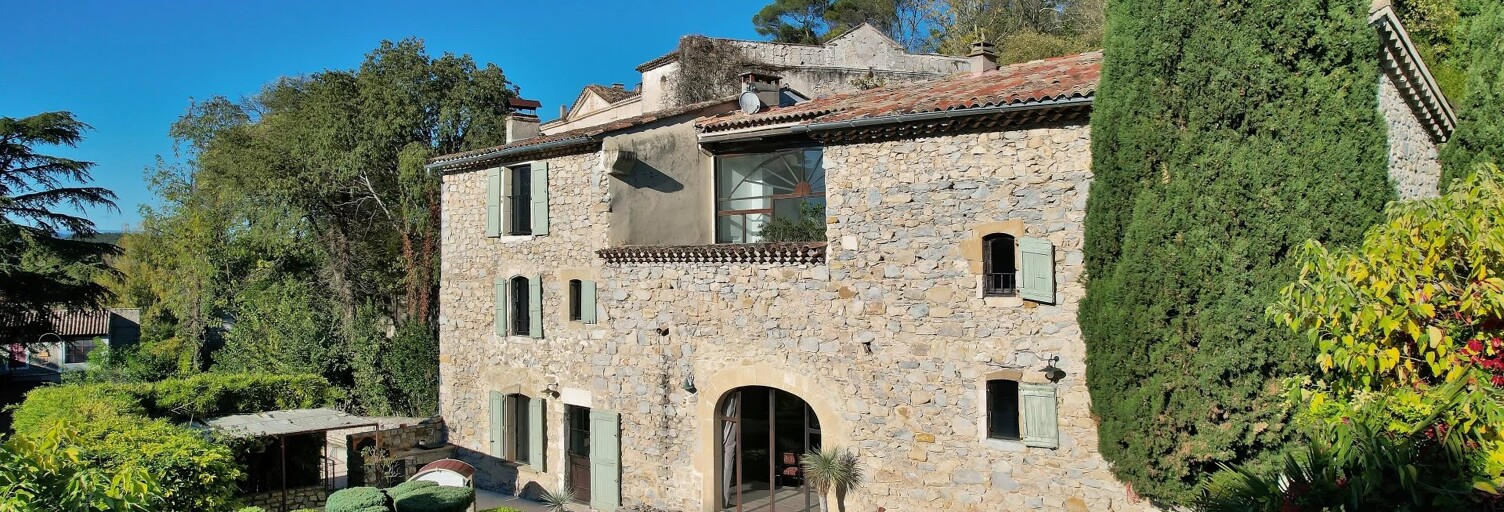 Maison 9 Pièces 330 m² à vendre à Uzès (30700)
