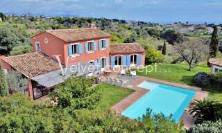 Maison  192 m² à vendre à Cagnes-sur-Mer (06800)