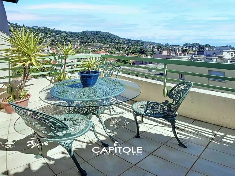 Le Cannet - Penthouse en duplex entièrement rénové avec vue pano — photo 1