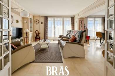 Appartement 5 pièces 312700 €