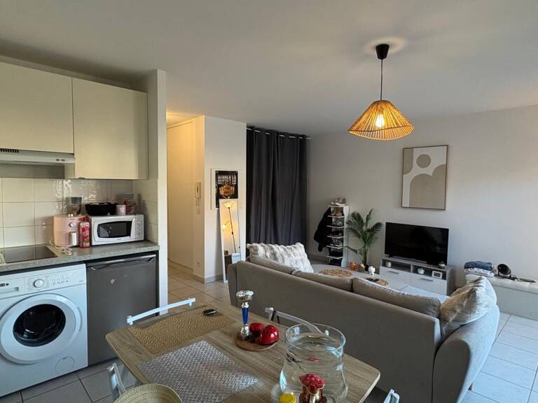 APPARTEMENT T1 BIS - VENDU LOUÉ - PARKING ET CELLIER — photo 1