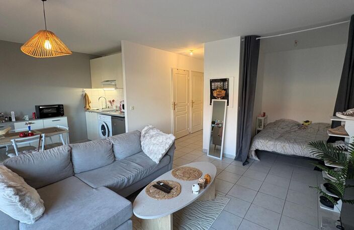 APPARTEMENT T1 BIS - VENDU LOUÉ - PARKING ET CELLIER — photo 2