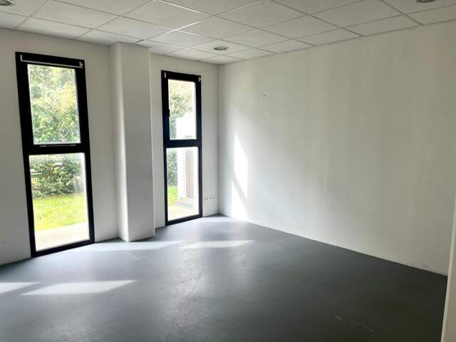 Bureau À Louer — photo du bien