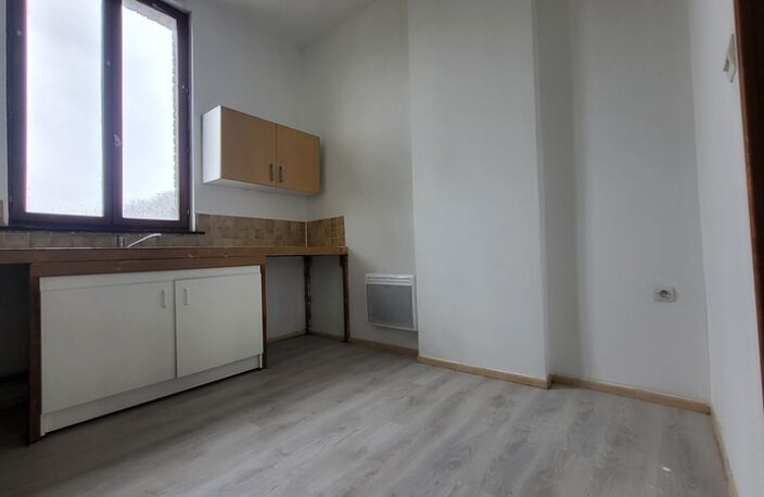Immeuble de rapport à vendre – Saint-Amand-les-Eaux (59) — photo 2
