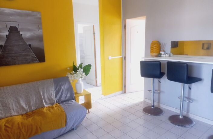 Appartement à vendre 5 pièces LES ABYMES (971) — photo 2