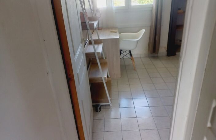 Appartement à vendre 5 pièces LES ABYMES (971) — photo 4