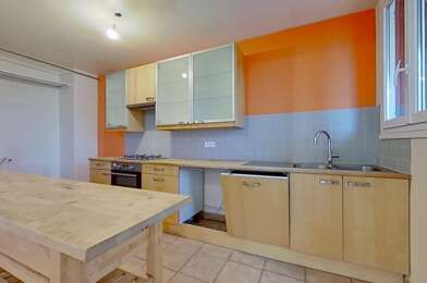 Appartement 4 pièces 890 €