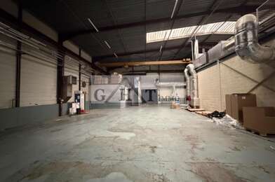 Local industriel  14000 €