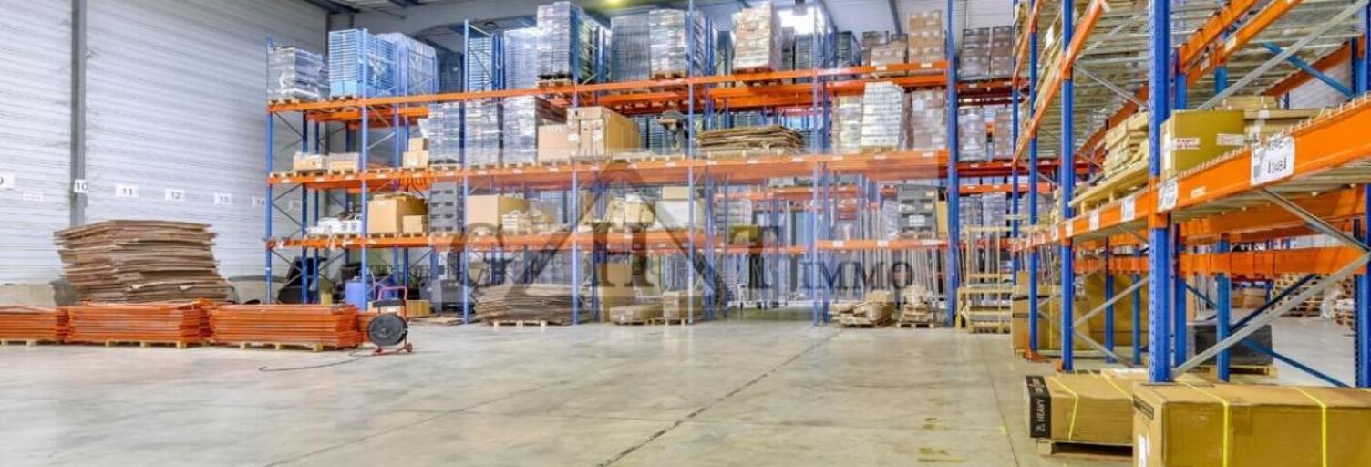 Local industriel  1998 m² à louer à Saint-Thibault-des-Vignes (77400)