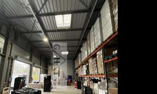 Local industriel  1990 m² à louer à Villemomble (93250)