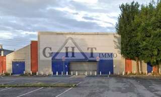 Commerce  1116 m² à louer à Pontault-Combault (77340)