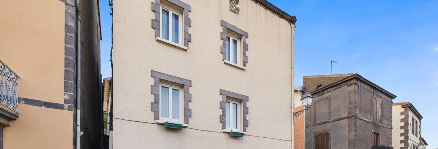 Maison 7 Pièces 138 m² à vendre à Volvic (63530)