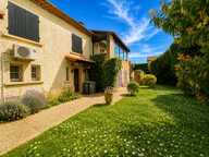CARPENTRAS - Grande maison familiale au calme absolu – 232 m² habitables – Parcelle de plus de 2400 m² avec piscine – — photo 3