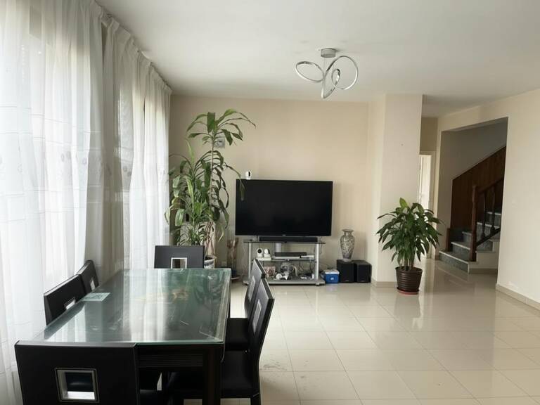 maison familiale, 130 m2 avec grand local/atelier  45 m2 Prix : 588 000 — photo 1