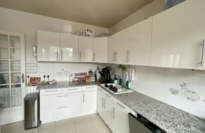 maison familiale, 130 m2 avec grand local/atelier  45 m2 Prix : 588 000 — photo 5