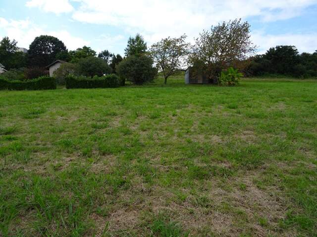 Landes 40250 Mugron, terrain à bâtir viabilisé de 2 048m² — photo du bien