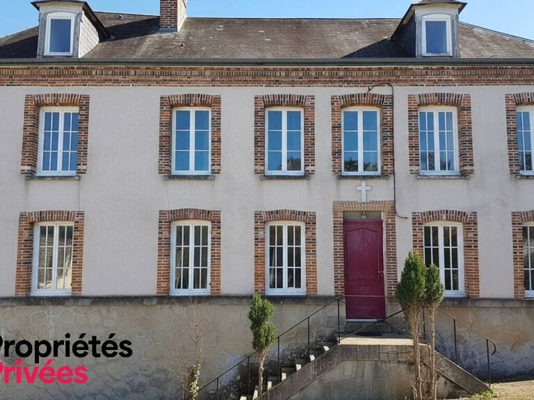 Maison Nogent Le Roi 6 pièces 4 chambres 170 m2 jardin 930m2 292000 — photo 1