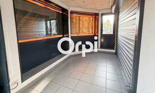 Commerce  74 m² à louer à Pomeys (69590)