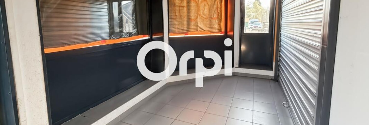 Commerce  74 m² à louer à Pomeys (69590)