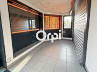 Local professionnel ou commercial avec espace de stockage — photo 4