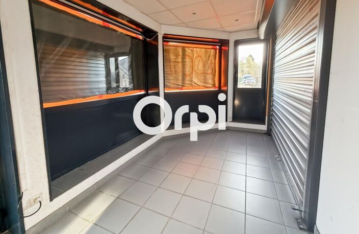 Local professionnel ou commercial avec espace de stockage — photo 4