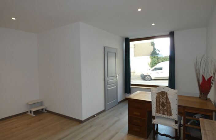 Local de 36m² à louer pour tous commerces - CENTRE VILLE SERRES 05700 — photo 4