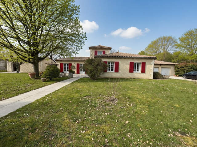 Maison 130 m2, 3chs + studio indépendant  parc arboré de 334 — photo du bien