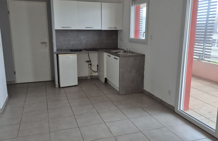 JUVIGNAC - Grand studio 33,5m2 + terrasse 23,5m2 + pk — photo 5