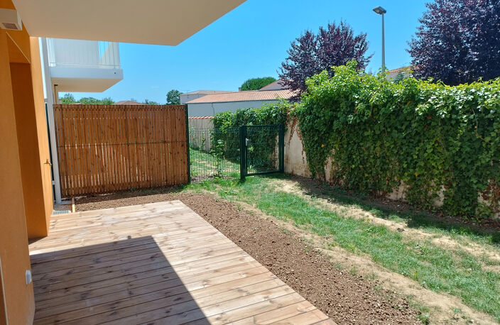 FOURAS SUPERBE RESIDENCE LIVREE — photo 3