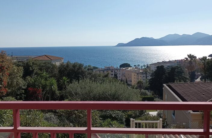 CANNES T2 CABINE VUE MER À COUPER LE SOUFFLE — photo 4