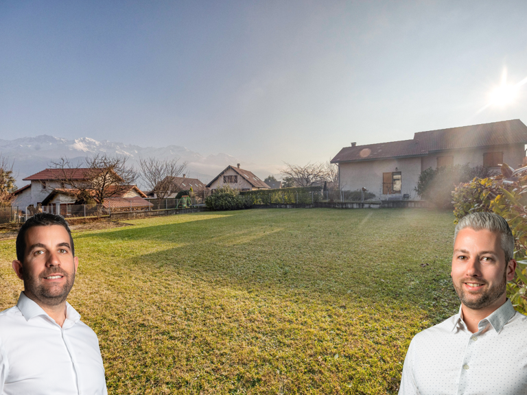 DPT 38 - A VENDRE - Terrain à bâtir 642m2 - CROLLES — photo 1