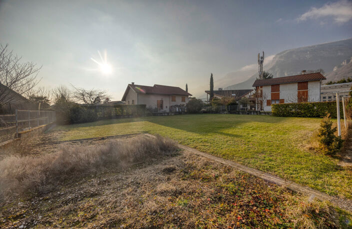 DPT 38 - A VENDRE - Terrain à bâtir 642m2 - CROLLES — photo 3