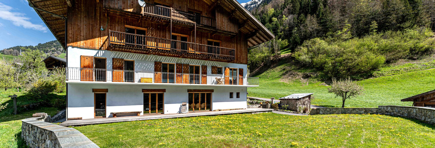 Maison 16 Pièces 900 m² à vendre à Beaufort (73270)