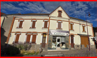 Immeuble  320 m² à vendre à Le Mayet-de-Montagne (03250)