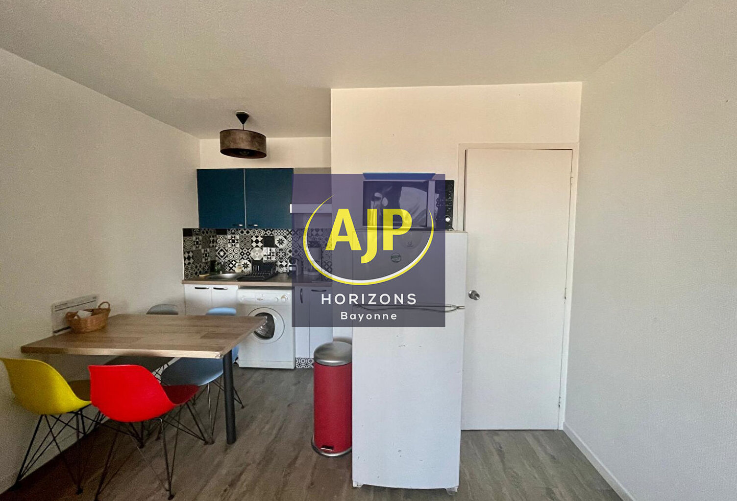 Studio 31 m² avec belle terrasse — photo 1