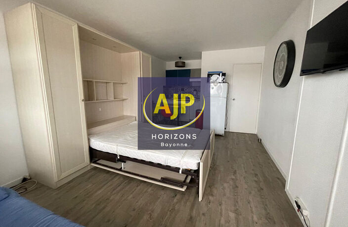Studio 31 m² avec belle terrasse — photo 3