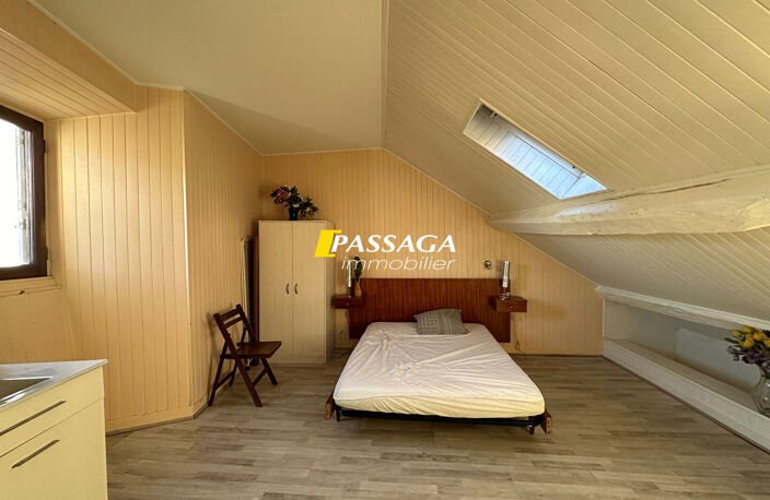 A VENDRE - 2 pièces en duplex - 44 m²  au sol environ - RODEZ  HYPERCENTRE — photo 3
