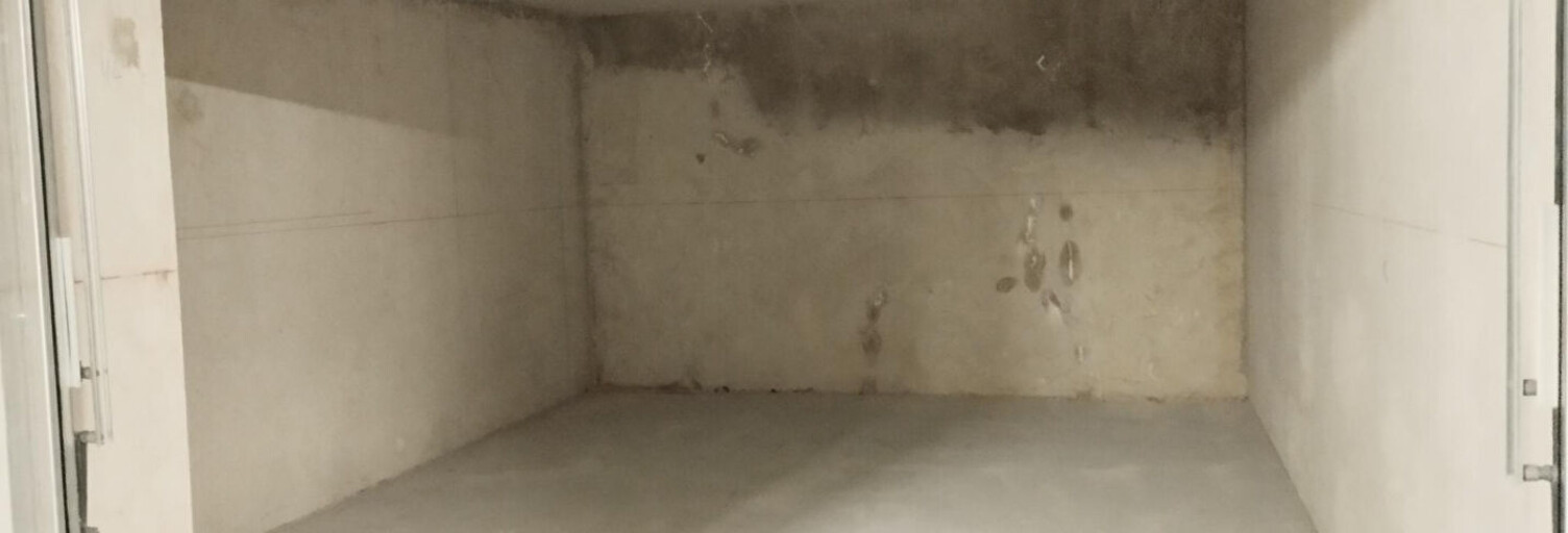 Garage  16 m² à louer à Marseille 6 (13006)